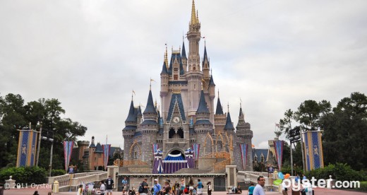 disney world magic kingdom v723561 w902 520x276 The Best Places in the World to be on New Years Eve
