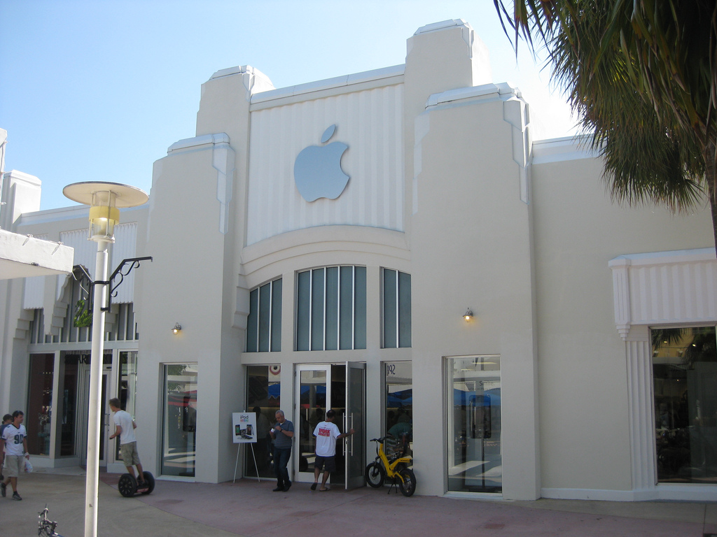 Miami Beach Apple Store Build-Out Stalled